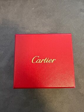 Cartier 18k yellow gold love earrings - unisex